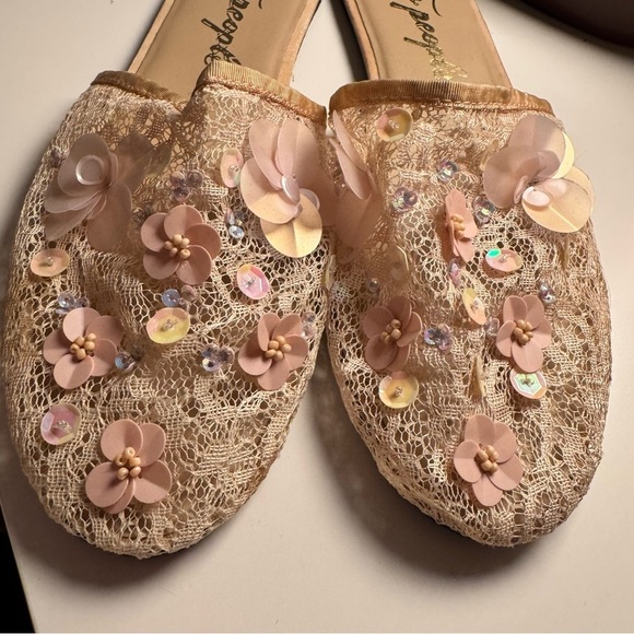 FREE PEOPLE allure embellished sequin mesh mules NWOT - Picture 2 of 5